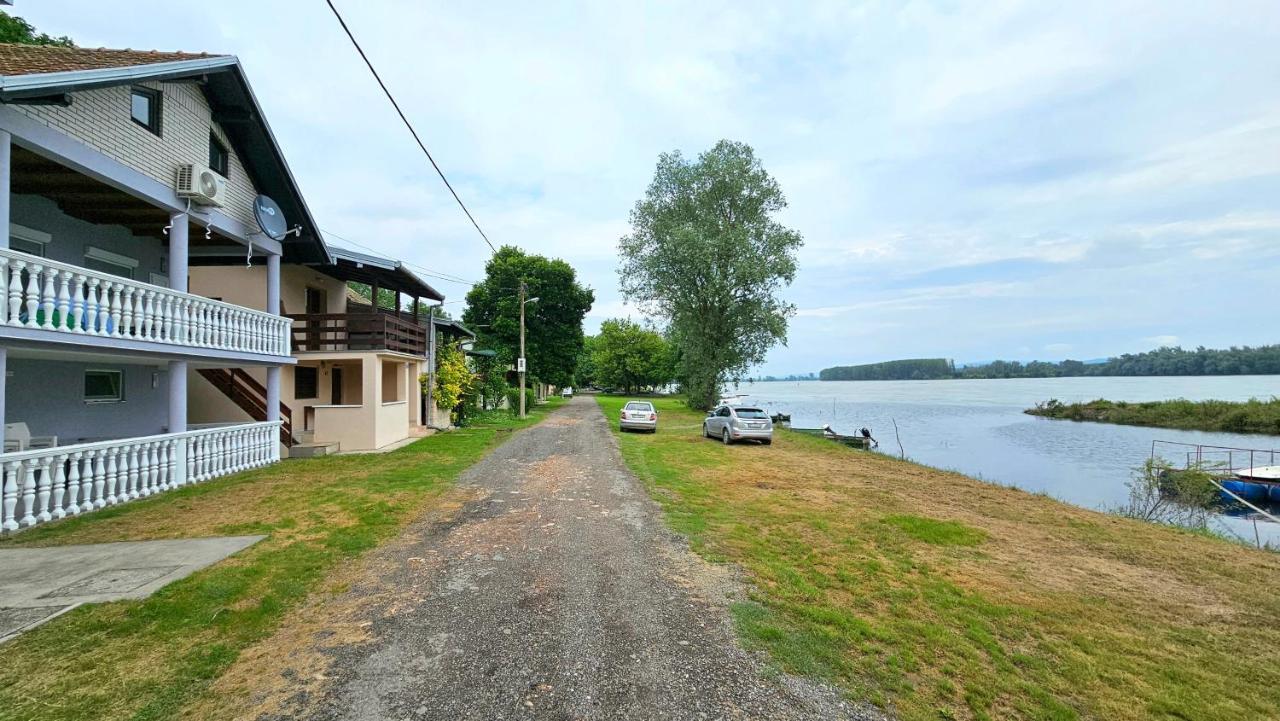 River View - Danube Celarevo エクステリア 写真